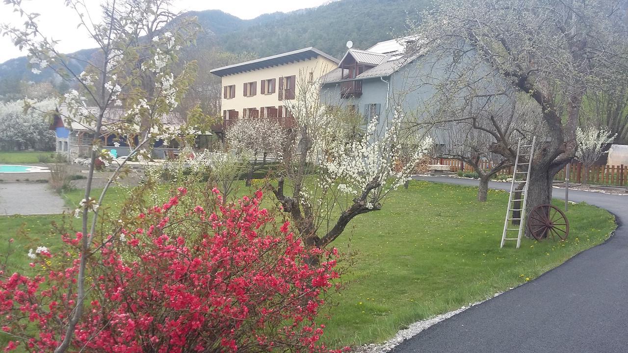 Bed and Breakfast L'Escale En Ubaye Saint-Pons  Esterno foto